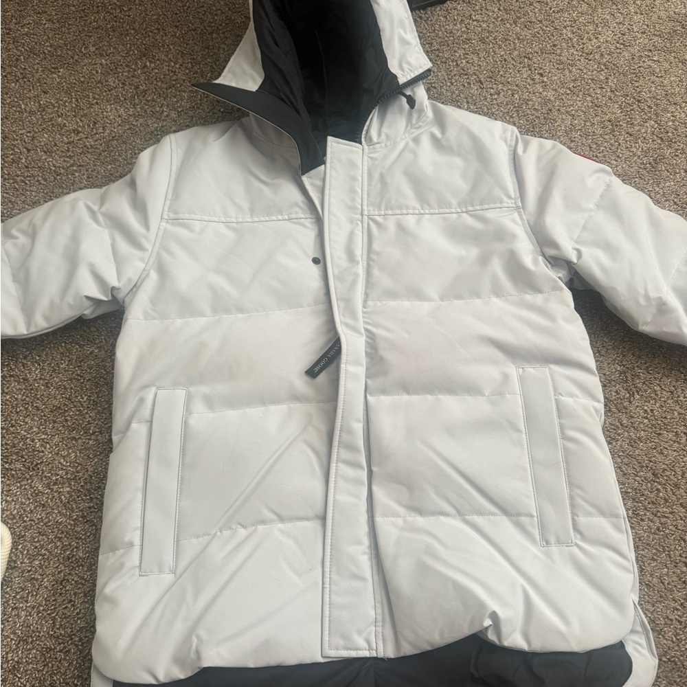 Canada Goose Gray Jacket - image 4